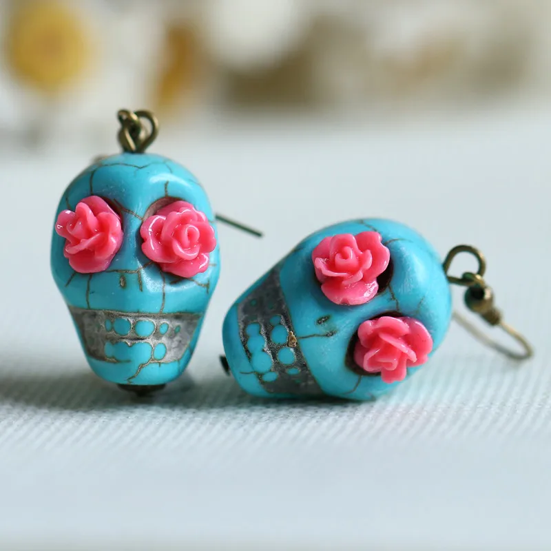 Висячие серьги в стиле панк с черепами и розами украшения виде черепа висячие