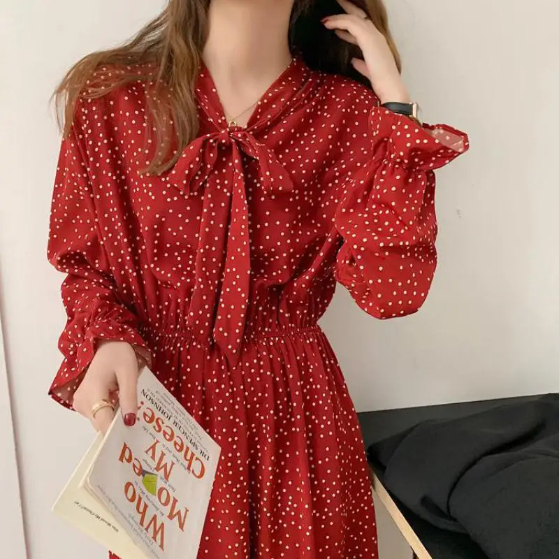 

Элегантное платье в горошек с длинными рукавами для девочек весенние платья на каждый день, галстук-бабочка и шифоновым воротником трапеци...