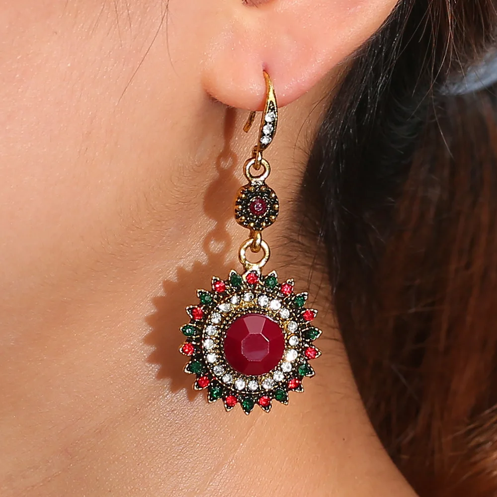 

2021 Fashion Luxury Temperament Wild Sun Flower Ruby Earrings Bohemian Casual Charm Earrings Jewelry Gift for Women Wholesale