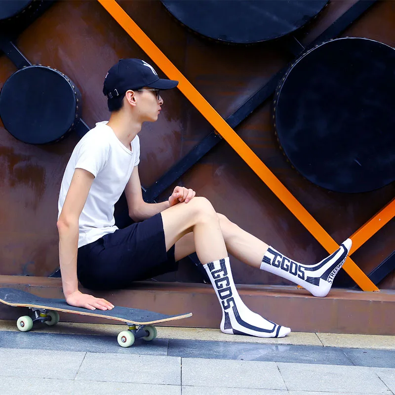 Модные мужские и женские носки в полоску хлопковые цветные мягкие веселые