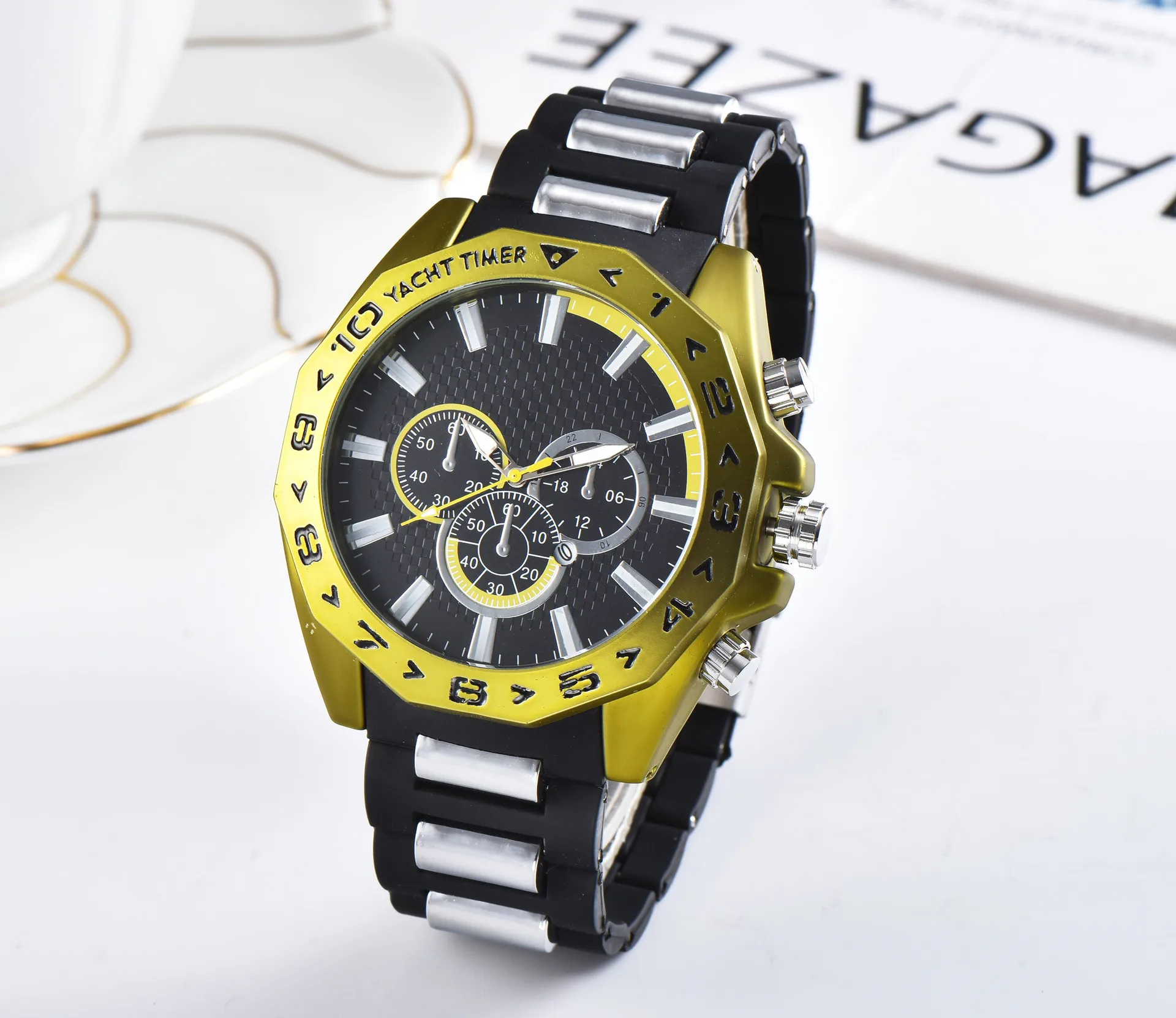 

2021 men's watch European and American carbon fiber grain fashion brand quartz watch Black pointer Sports Watch