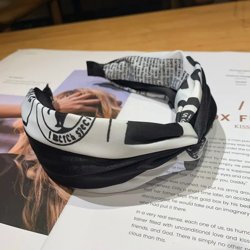 Аксессуары для волос тканевая широкая повязка с перехлёстом буквенным узелком