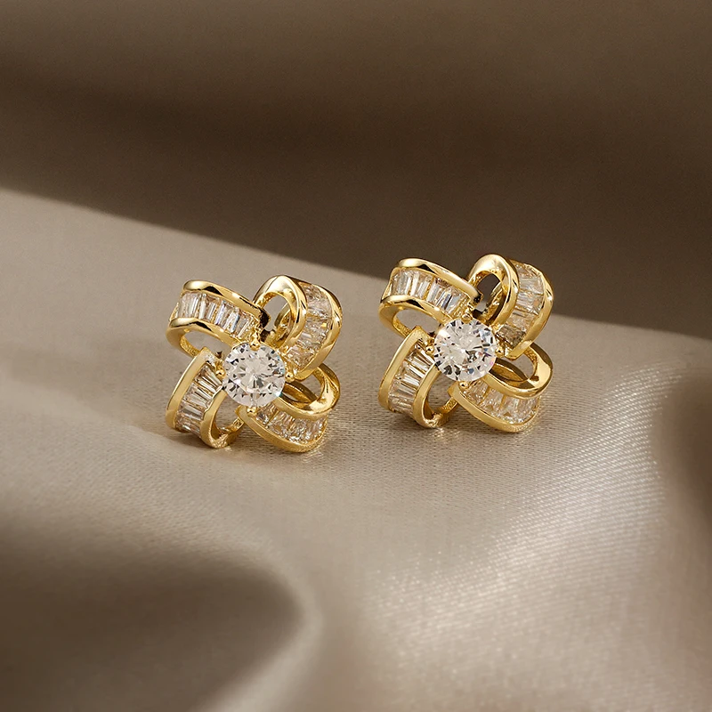 

Korean Fashion Design Sense Zircon Gold Earrings for Women 2021 Jewelry Wedding Party Small Pinwheel-shaped Girl Luxury Earrings