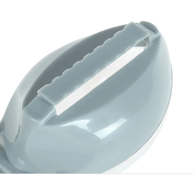

Fish Skin Brush Plastic Manual Scraping Scales Device with Lid Fast Fish Cleaning Tool Easy to Clean KIMA88