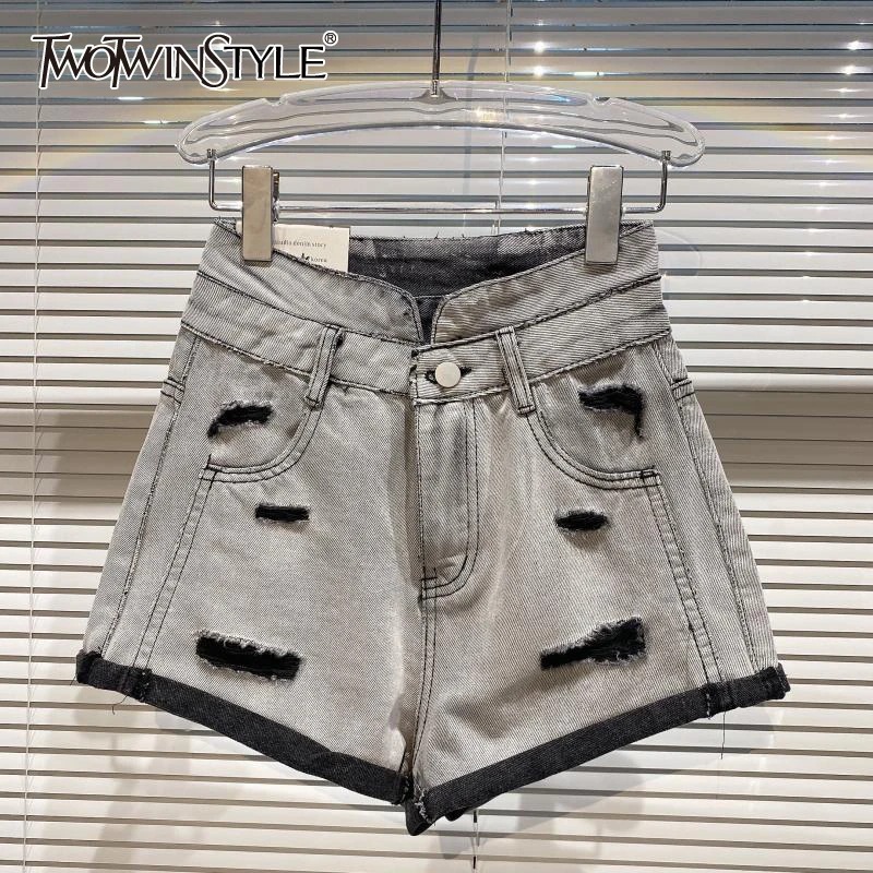 

Twotwin2 Стиль повседневные серые шорты с отверстиями для женщин Высокая талия корейские свободные винтажные шорты женская уличная одежда 2021 л...