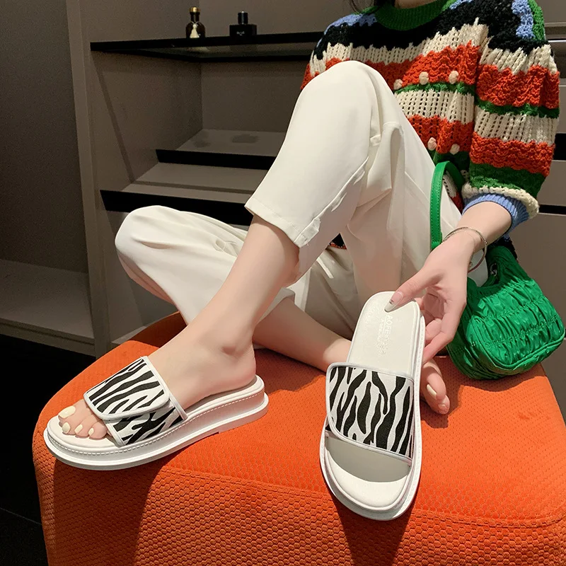 2022 Summer New Women Slippers Sexy Leopard Print Fashion Casual Open Toe Flat Casual Slides  Outdoor Beach Female Flip Flops