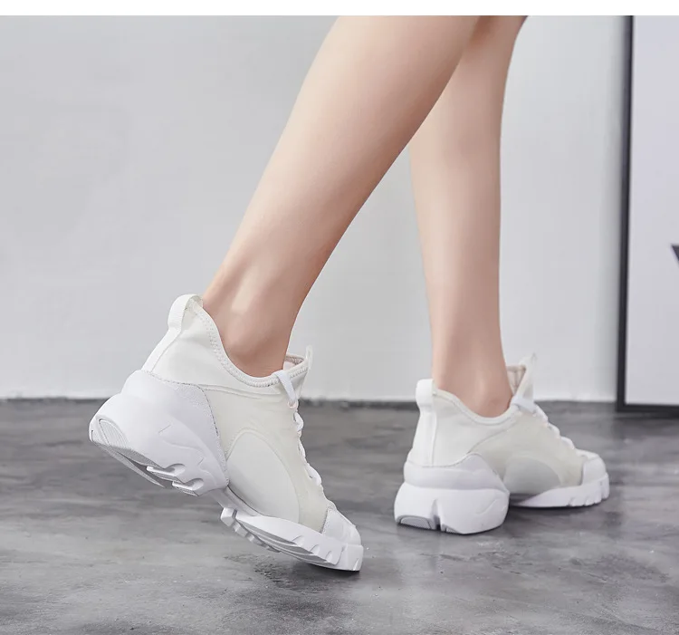 new hot sports running shoes Outdoor Lace-up Breathable Lightweight Sneakers Women Comfortable Athletic Shoes E31-100