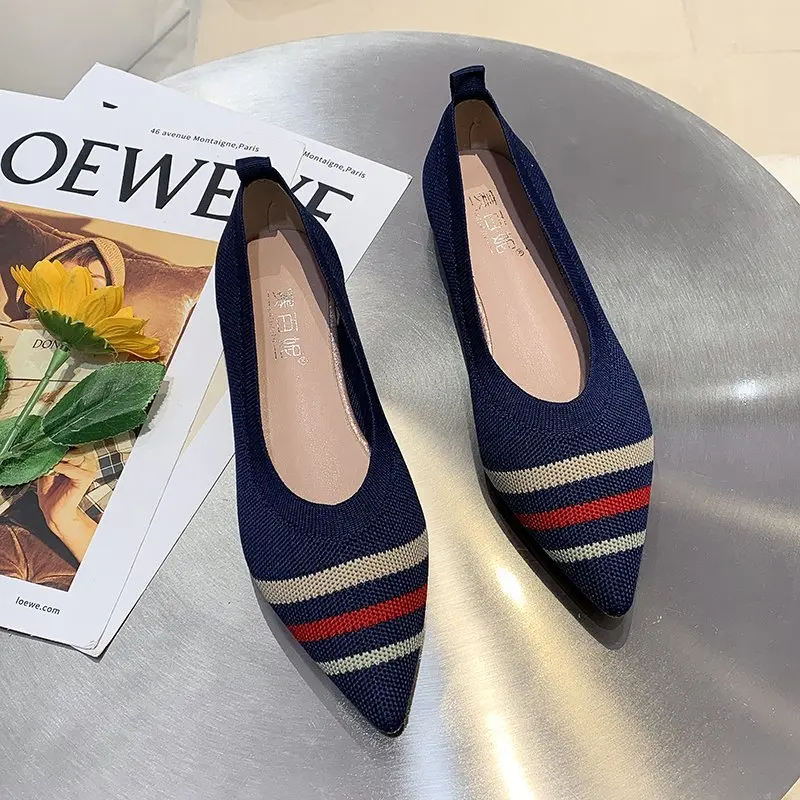 

New Mesh Women Flat Shoes Fashion Breathable Female Footwear Lightweight Slip-on Pointed Ballet Shoes for Women Zapatos De Mujer