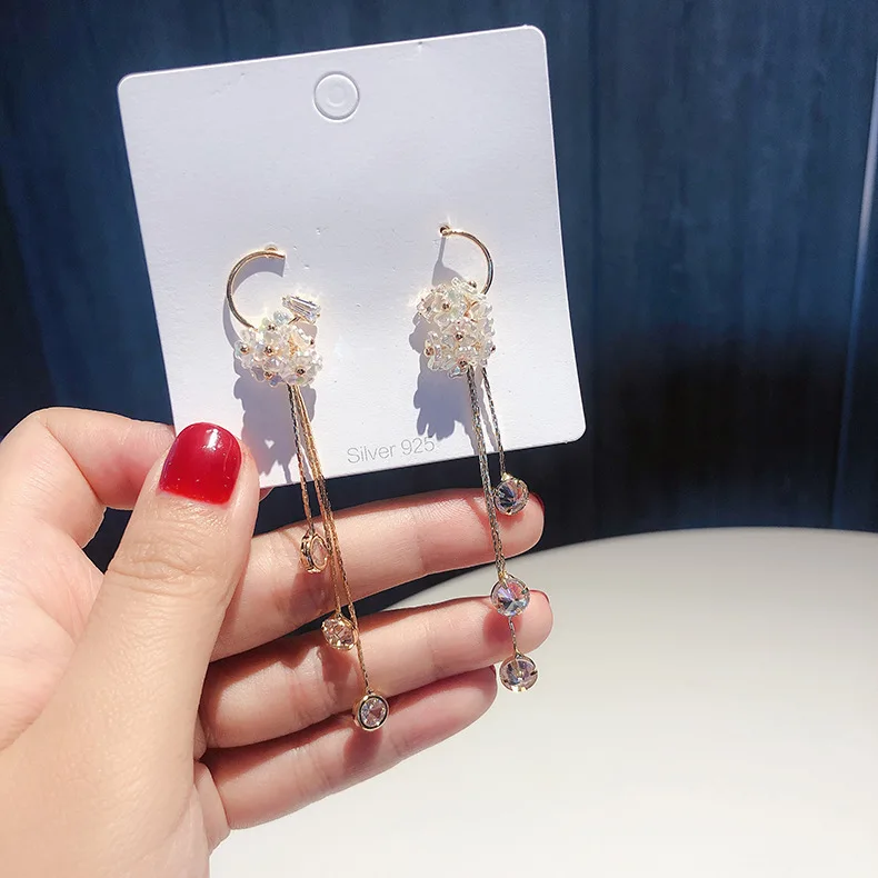 Или Оденьте маленькие серьги с кисточками из циркона в виде цветка длинные милые