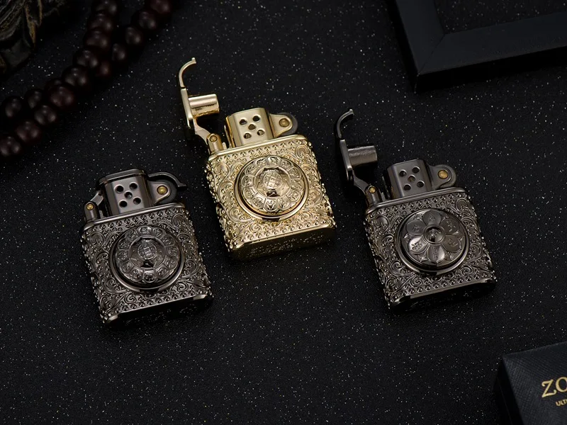 

Chinese Retro Style Six-character Mantra Turntable Kerosene Lighter Pure Copper Business Souvenir Regalos Para Hombre Originales