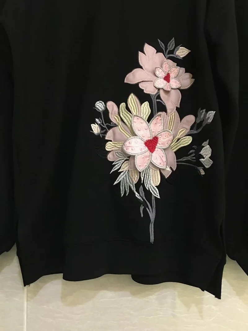 

Autumn Sweatshirts 2021 Winter Fashion Tops Coat Women Appliques Flower Embroidery Deco Long Sleeve Casual Black Loose Tops