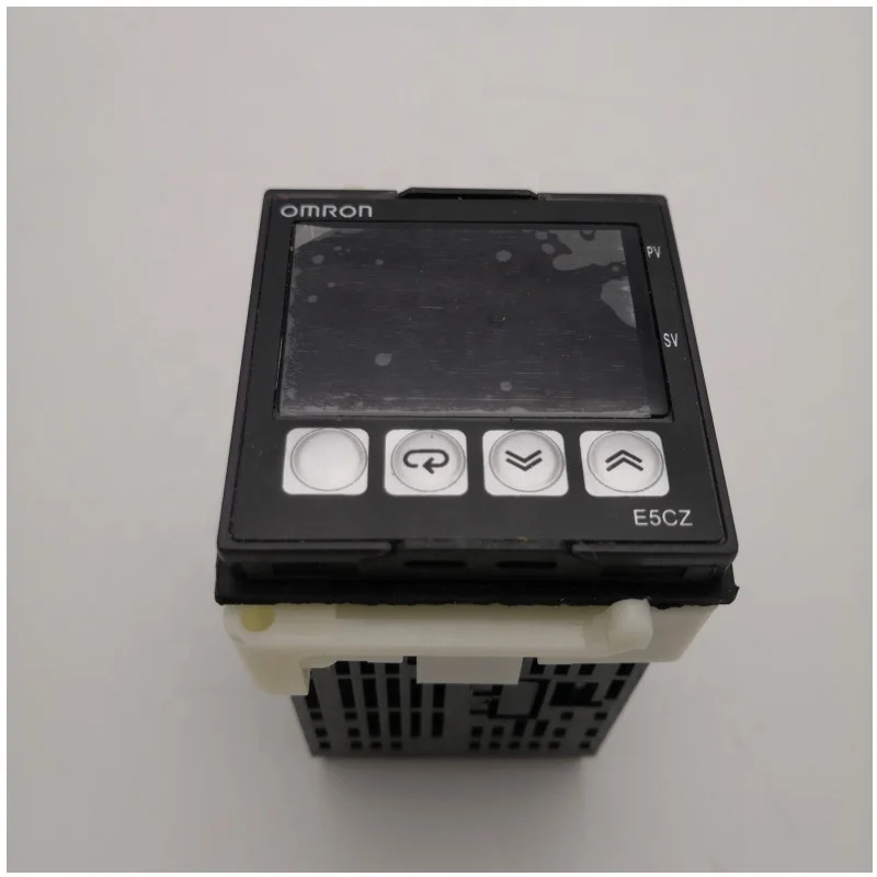 

OMRON E5CZ-Q2MTD TEMPRATURE CONTROLLER