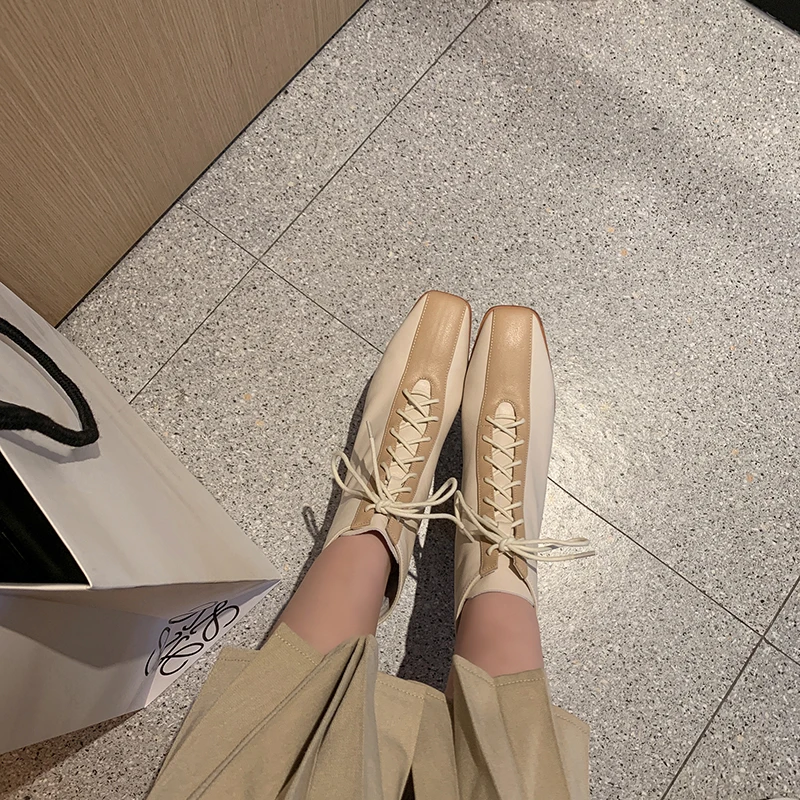 spesifikasi 2020 Musim Semi Dan Musim Gugur Baru Warna Yang Sesuai Dengan Bernapas Pendek Boots Martin Boots Wanita Berjaga-jaga Square Toe Renda Sepatu Hak Tebal X406