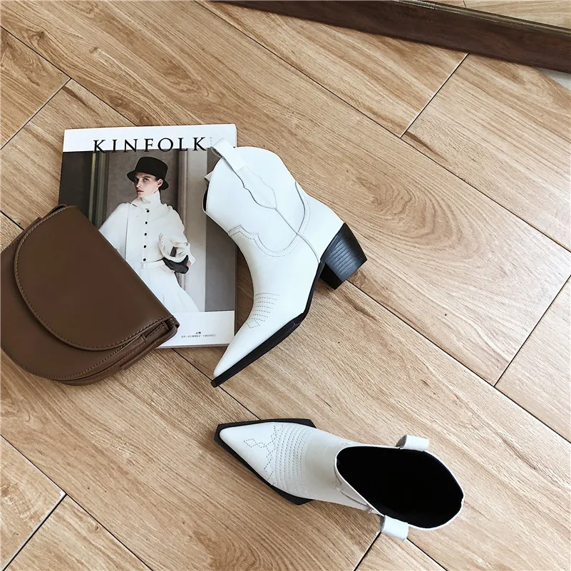 Buono Scarpe/Новинка; Брендовые женские ботильоны с острым носком на квадратном каблуке; классические ковбойские ботинки без застежки; модные вечерние офисные туфли в стиле панк