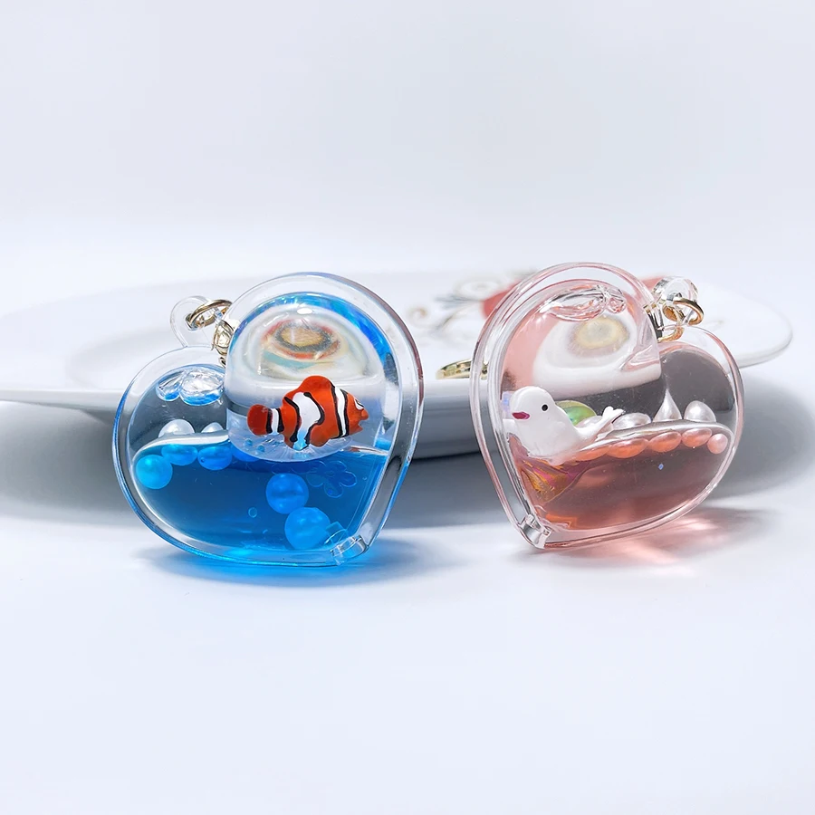 Брелок с плавающим жидким животным пингвином в форме сердца брелок блестками и