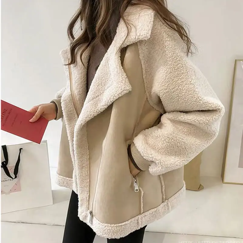 

2021Women's winter jacket artificial deer velvet outer locomotive outer artificial lamb new style outer