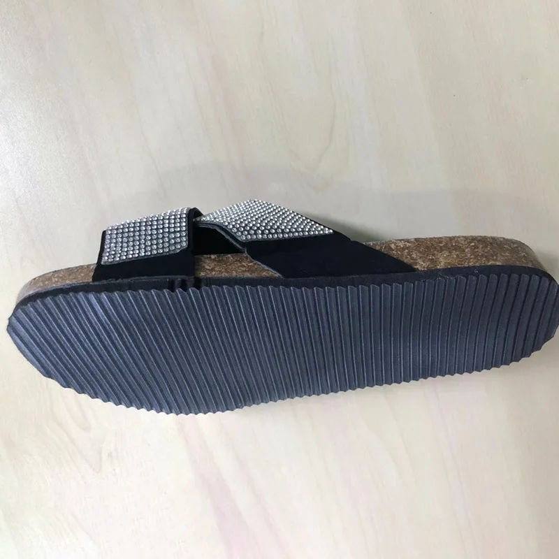 Сандалии женские летние на платформе модные шлепанцы со стразами пряжка тапочки