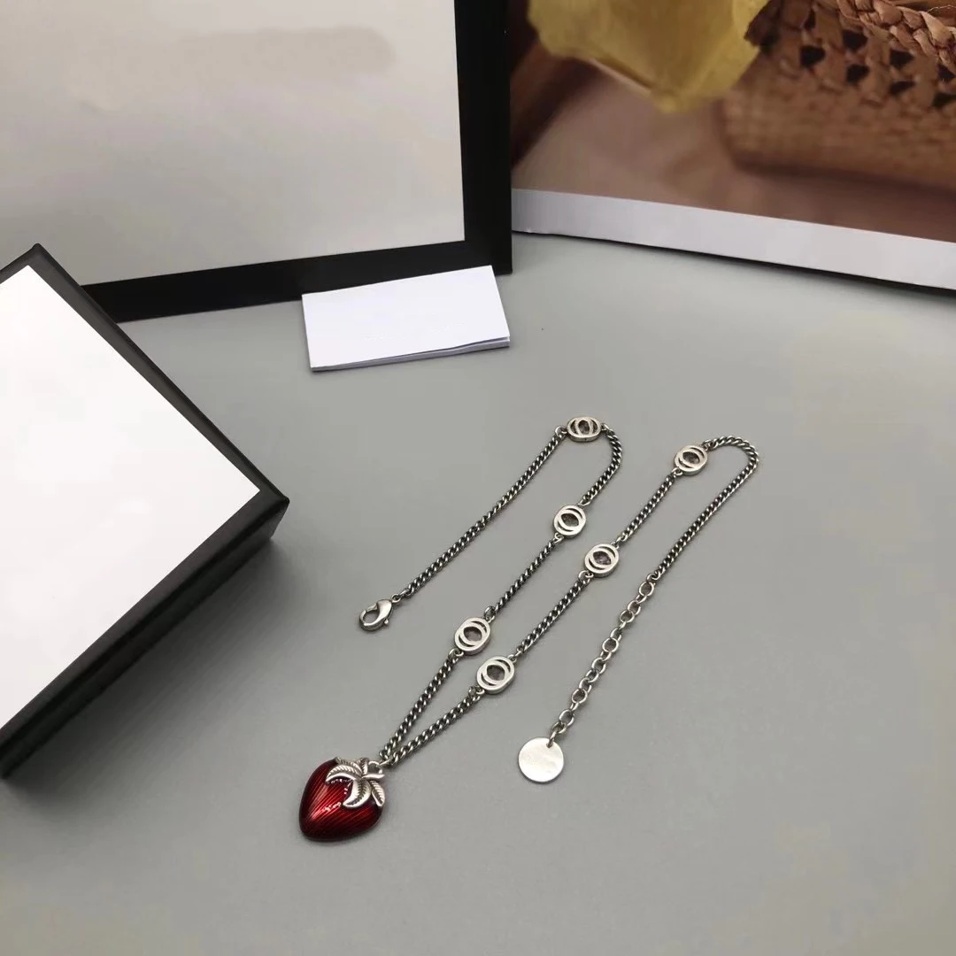 

S925 Sterling Silver Strawberry Necklace, Retro Style, High Quality Jewelry, 1: 1 Original Brand, Birthday Gift