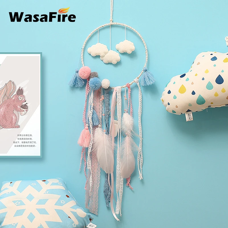 

2021 New Indian Dream Catcher Led Handmade Feather Braided Wind Chimes Art For Room Decoration Hanging Dreamcatcher