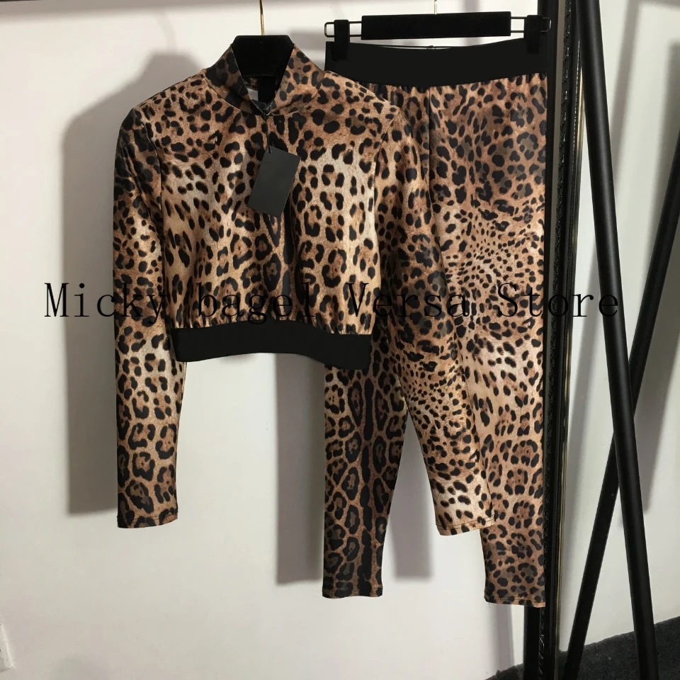 

Luxury Design Women's yoga sports suit leopard print stand collar long sleeve short top + elastic high waist bottomed trousers