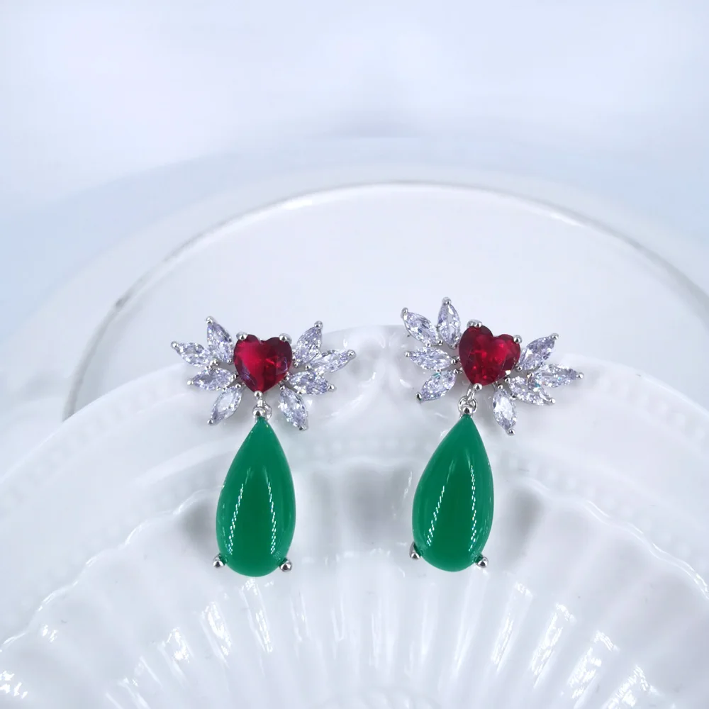 Комплект из колье и серёг с фианитом винтажный 2021 | Украшения аксессуары