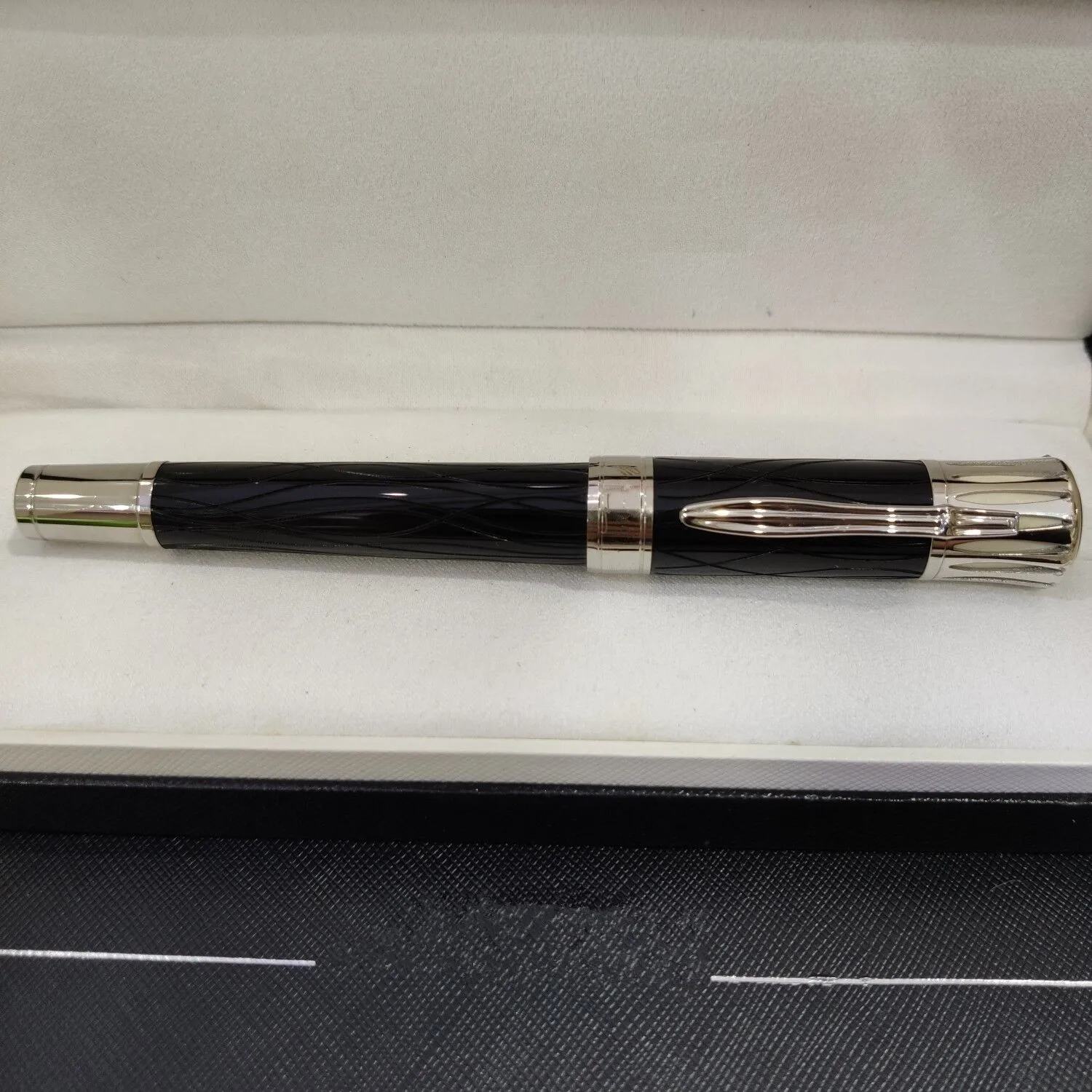 

Top designer brand signature pen business office student writing ink pen luxury brand fashion ballpoint pen with box