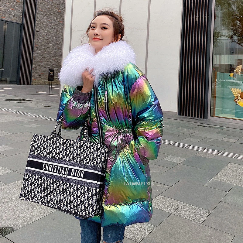 Модная зимняя женская длинная блестящая куртка с большим воротником из