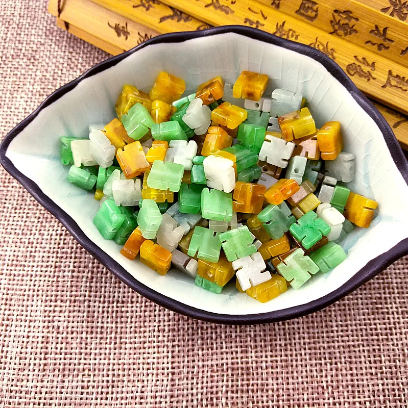 Натуральный жадеит десять тысяч символов пуговицы три цвета узел маленькие