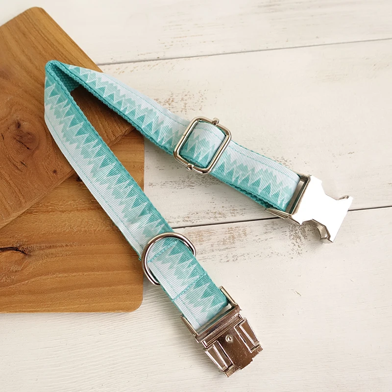 Ошейник и поводок набор зеленый рисунок гор с металлической пряжкой больших