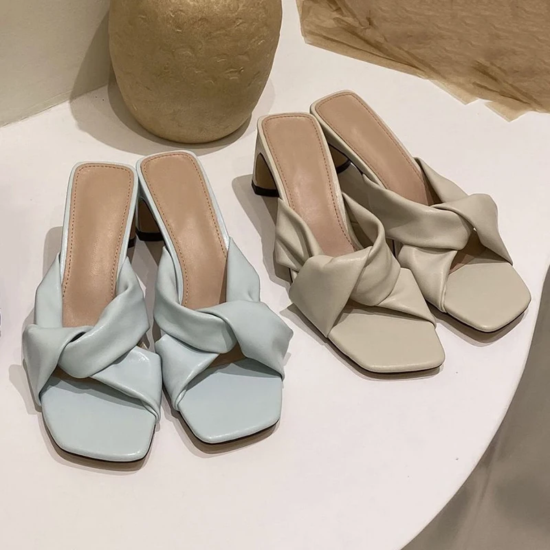 Женские шлепанцы с квадратным носком DEAT черные из искусственной кожи