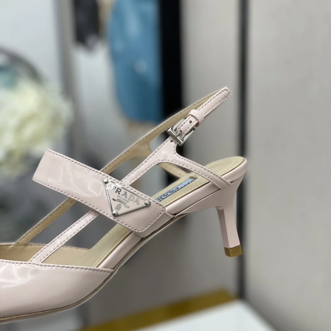 

2021 New C16 High-quality Luxury Brand-Name Designer Ladies Slippers Heel Sandals