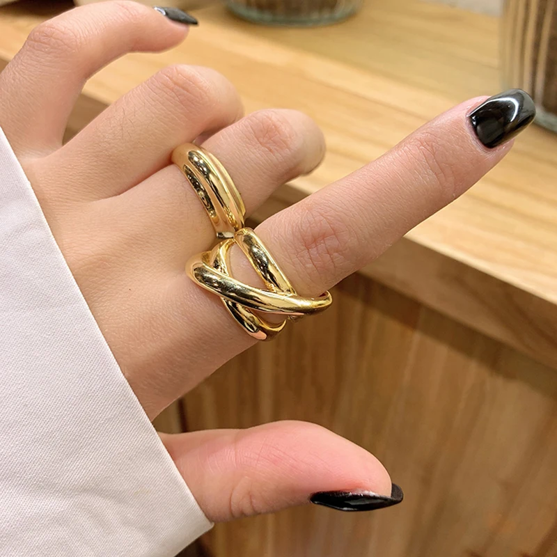 Женские золотые кольца Peri'sBox с тройной линией пересечения витые геометрические