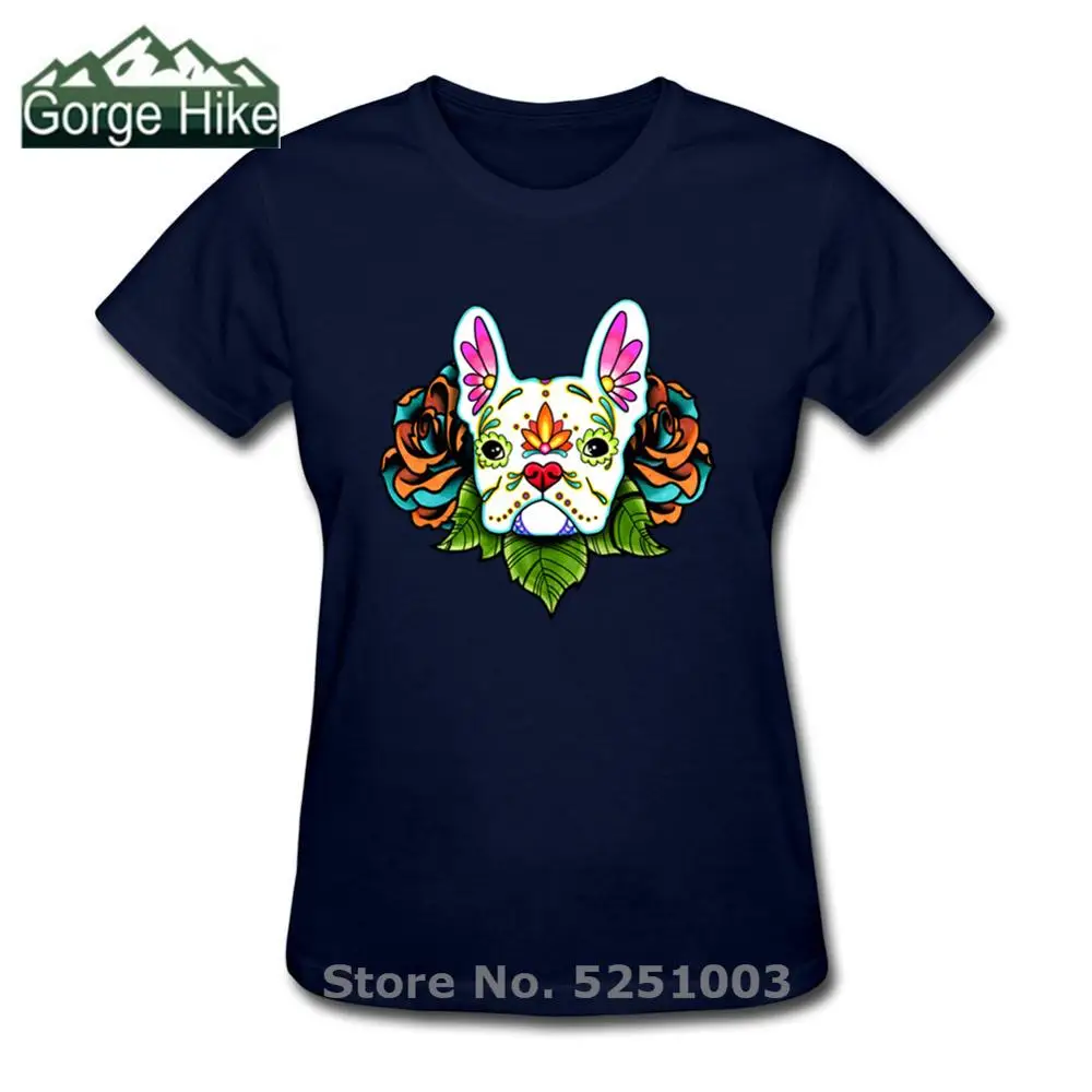 Французский бульдог в белом - футболка для женщин с изображением собаки-свежей мертвецкий череп на День мертвых.