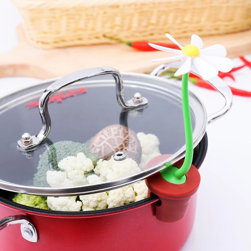 

1pcs Rotation Daisy Flower Prevent Soup Overflow Pot Clip Silicone Lifting Pot Cover