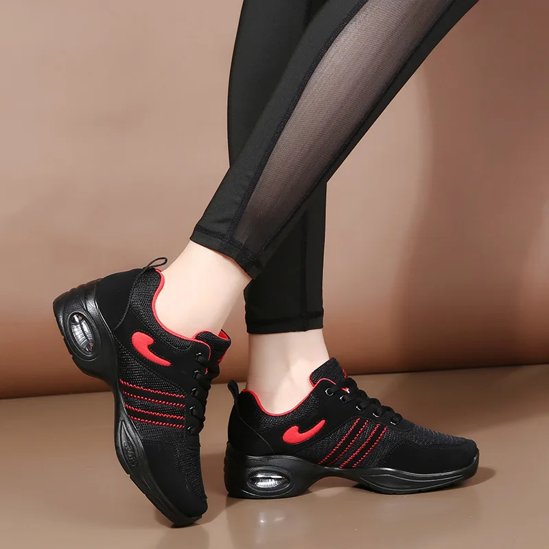 

2020 women's spring and summer new dance shoes, low-cut soft-soled modern dance shoes, breathable lightweight sports shoes