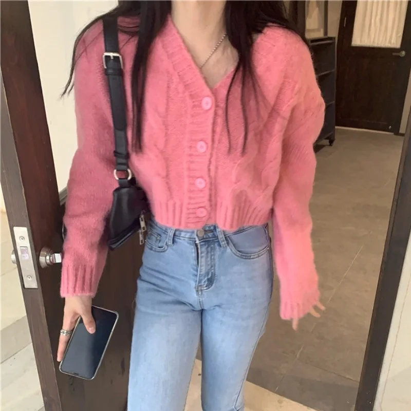 Женский укороченный кардиган с V-образным вырезом и завышенной талией |