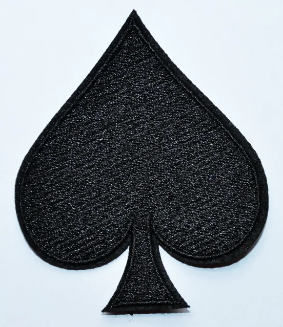 

1x Black spades suit playing card biker retro poker iron on patch applique (≈ 6.5 * 7.8 cm)