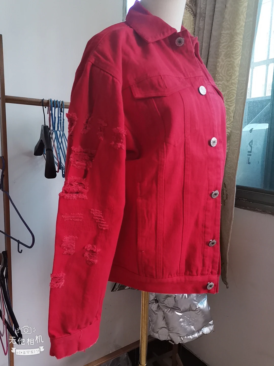 Мы вышлем товар в течение 48 часов размера плюс 5xl рваные черные джинсовая куртка