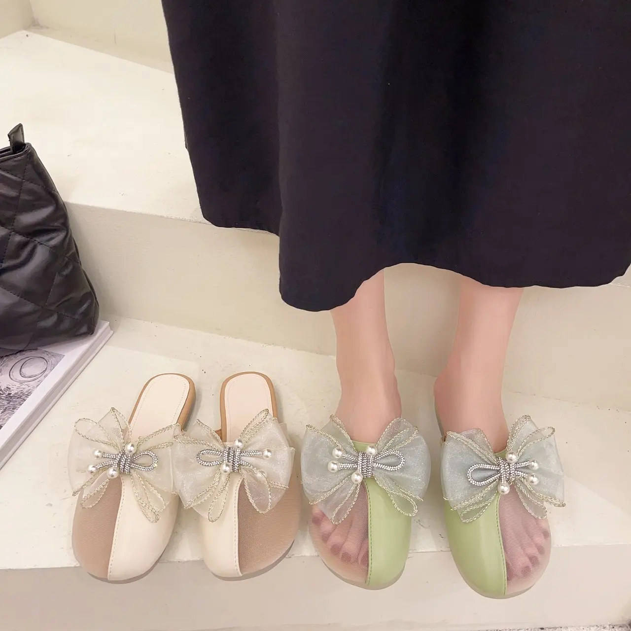 

Butterfly-Knot Cover Toe Slippers Casual Shoes Slides Mules For Women 2021 Fretwork Heels Low Pantofle Luxury Summer Flat New Bu