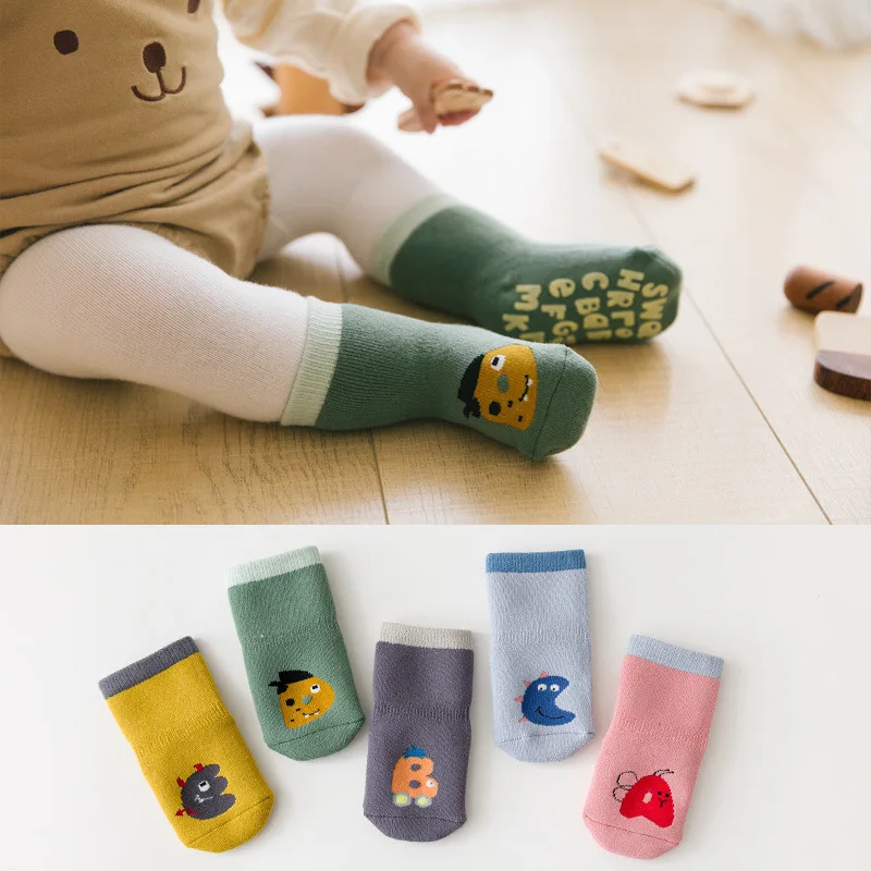 Calcetines gruesos de felpa para beb&eacute;s, antideslizantes, bonitos calcetines para interiores de dibujos animados, accesorios de ropa-1