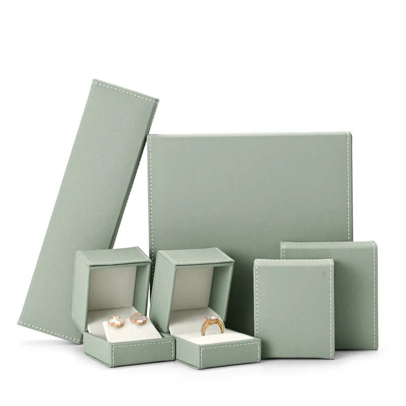 

iDreamPackaging Light Green Jewelry Box Proposal Wedding Ring Pendant Bracelet Jewelry Storage High-end PU Leather Jewelry Box