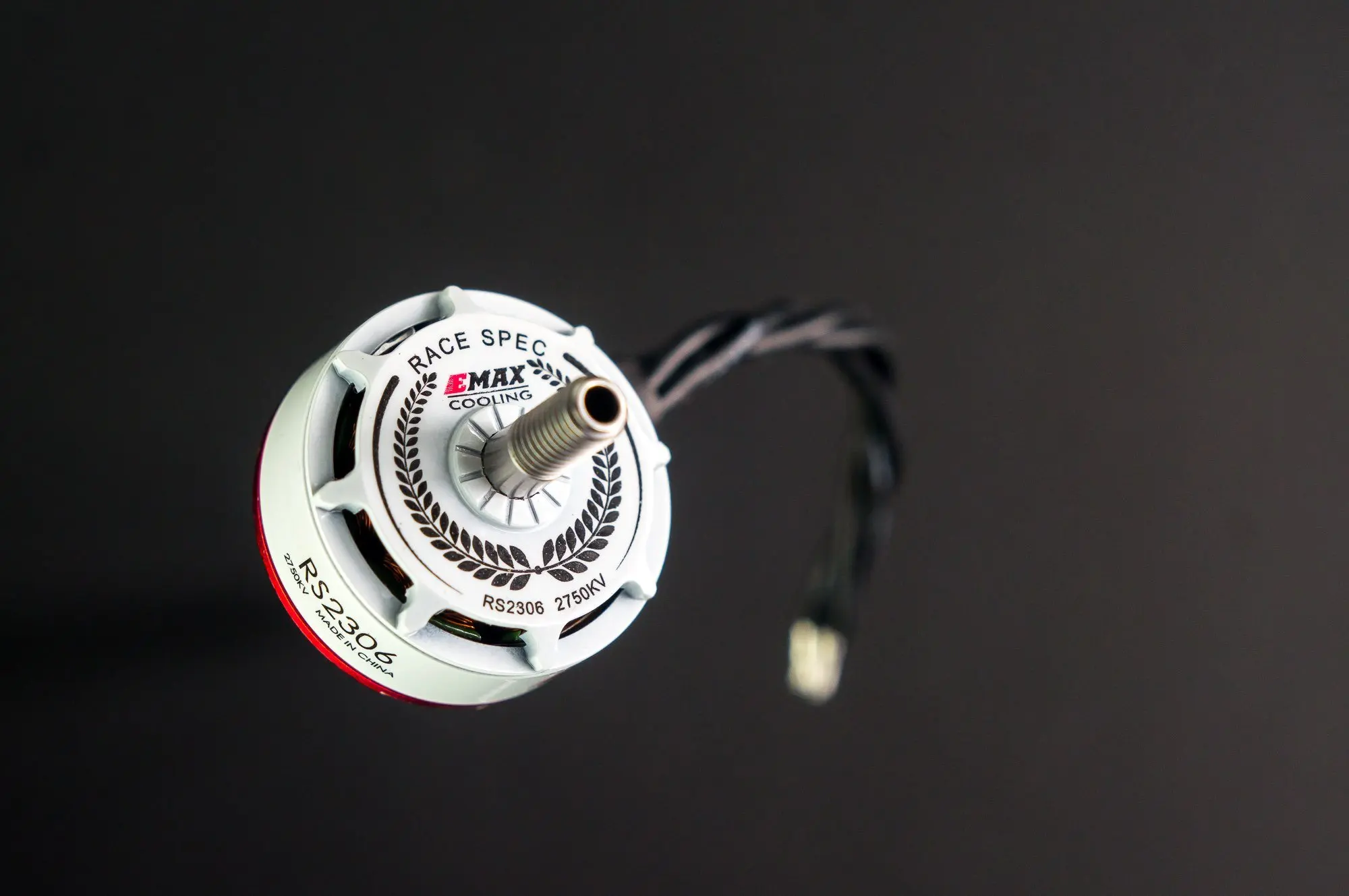 EMAX распродажа RS2306 белые серии RaceSpec 2550KV 2750KV 3-4S мотор для FPV гоночного дрона (art.: 3920ba740dbcf) - 3920ba740dbcf