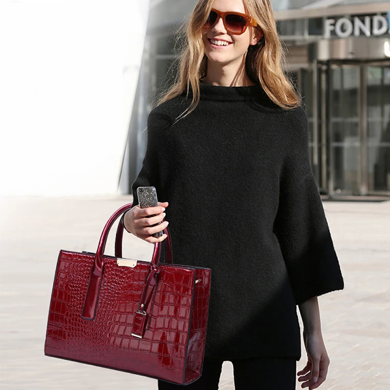 

Women Split Leather Handbag Fashionable Crocodile Pattern Leather Shoulder Bag Classical Tote Crossbody Bag