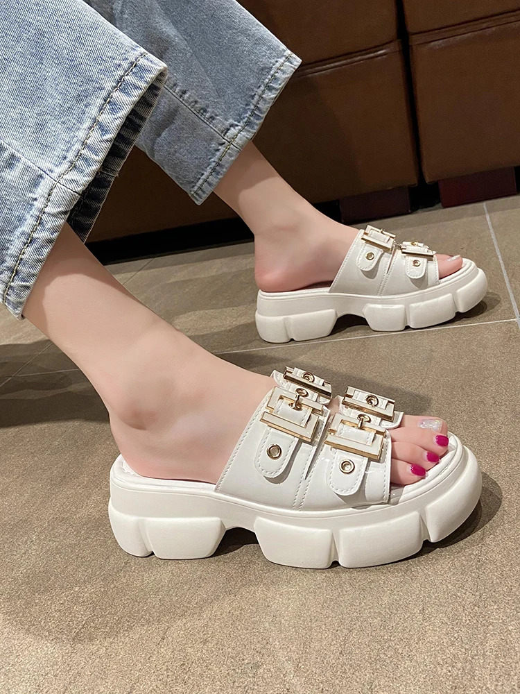

Thick Bottom Solid Color Elegant Ladies Slippers Summer Fashion New Casual Beach Slippers Large Size 35-40 Trend.