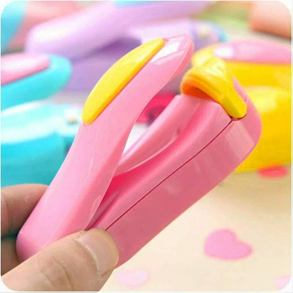 

Hand Press Sealing Machine Bag Sealer Portable Mini Sealing for Household Food Bag PI669