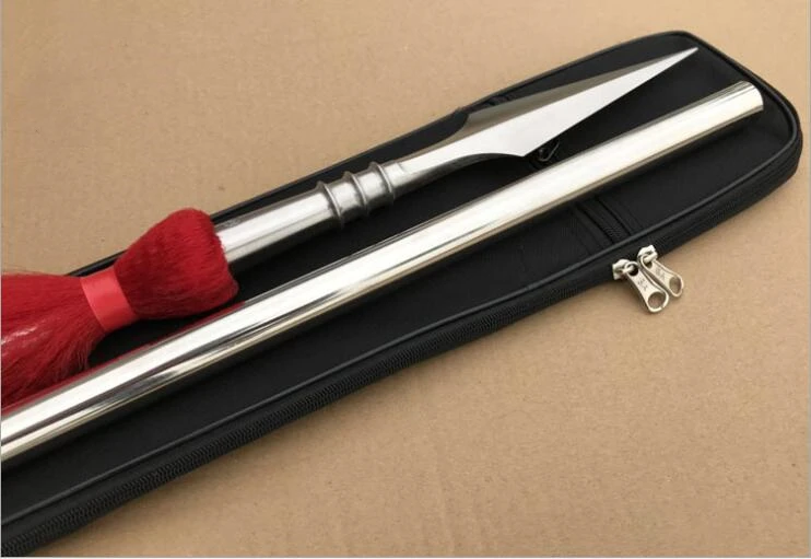 Красный кистями в борьбе с традиционной кунг фу копьем веревка боевые искусства