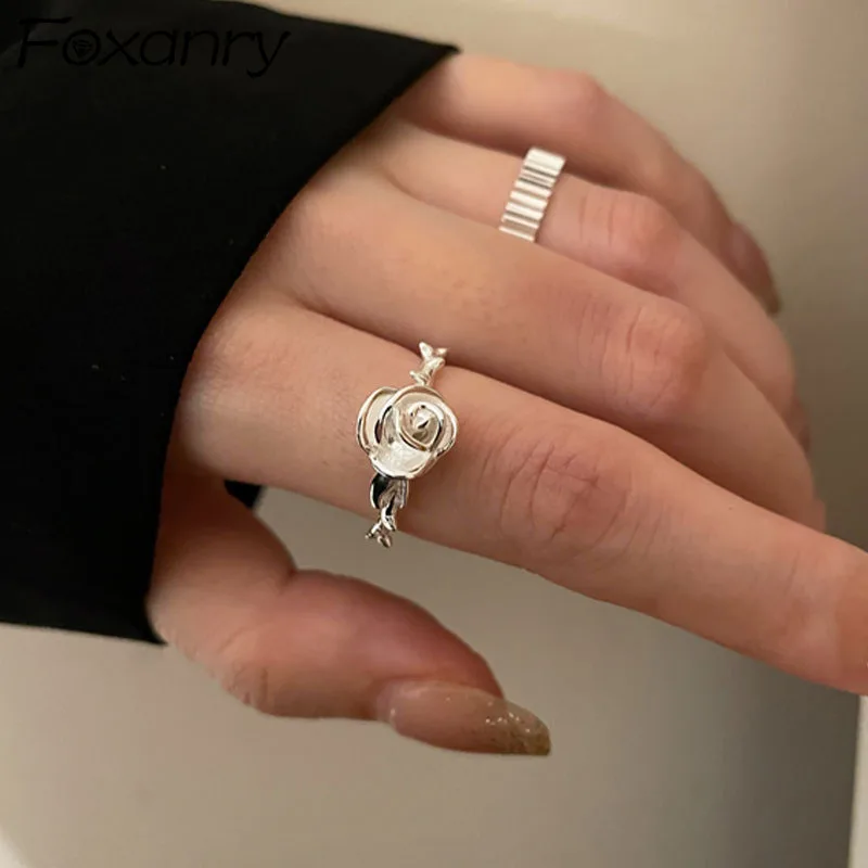 

Кольцо женское из серебра 925 пробы с цветком розы