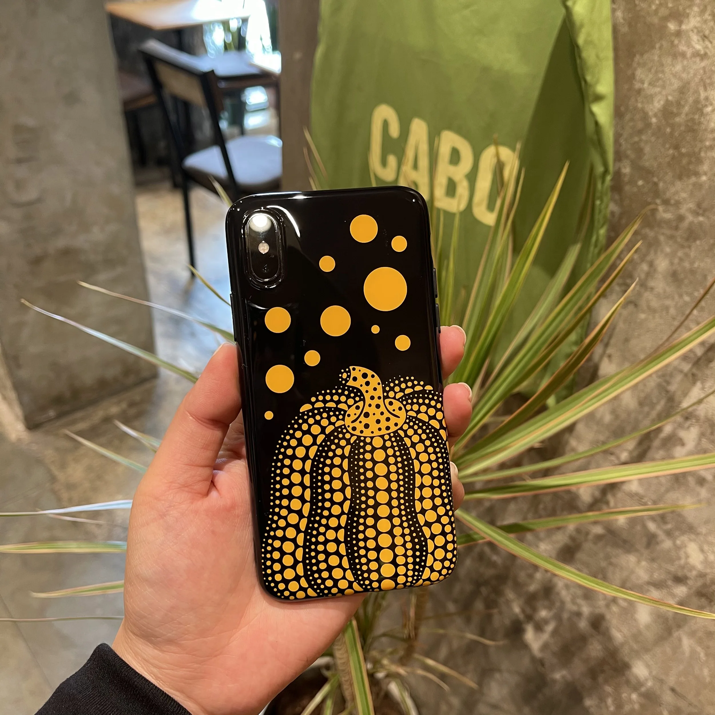 Yayoi Kusama Phone Case Luxury Brand Design for iphone 13 11 pro max x xr xs 7 8 puls 12 Mini Pumpkin Polka Dot Art Back Cover