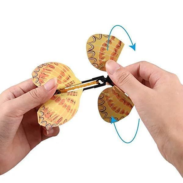 

1pcs New Design Magic Flying Butterfly Wind Up Rubber Band Powered Butterfly for Kids Wind Up Butterfly Toy Great Surprise Gifts