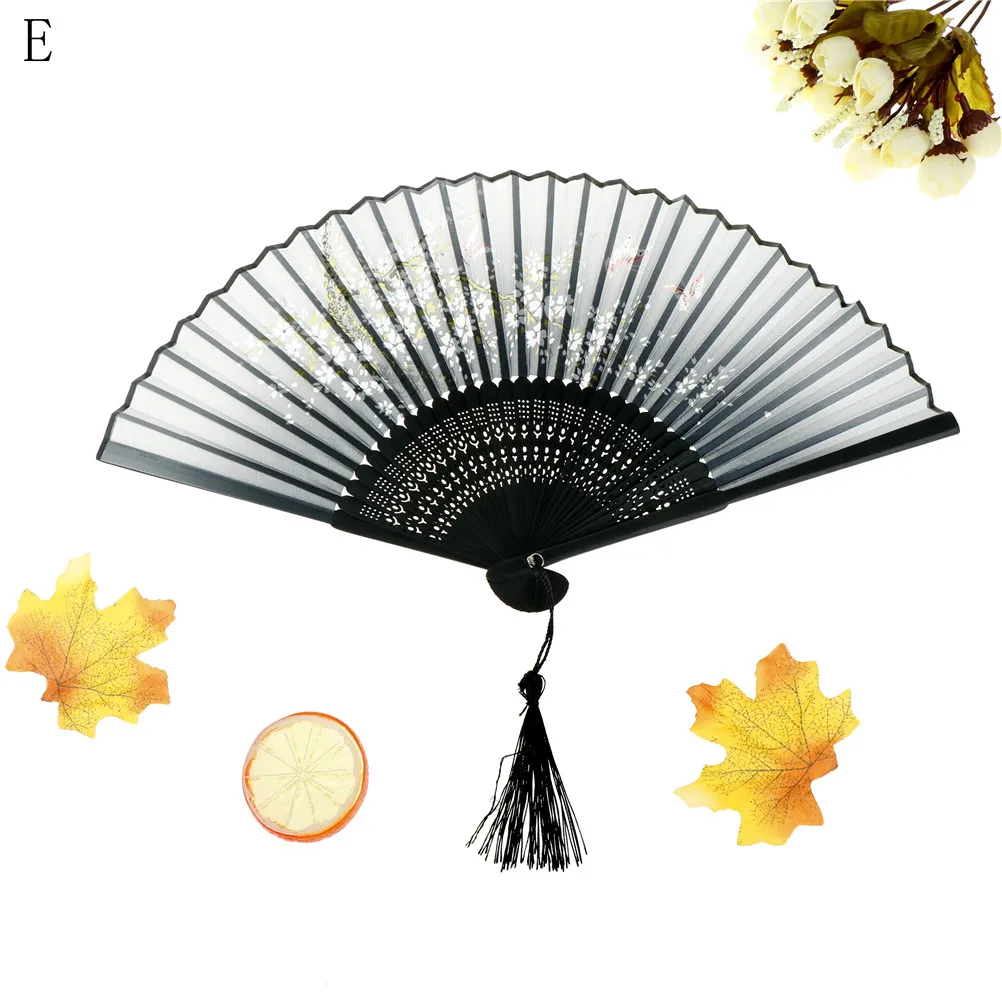 

2018 Fashion 1PC Chinese Spun Silk Flower Printing Hand Fan Folding Hollow Carved Women Dancing Party Decor Gift Hot New